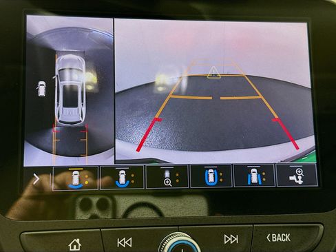 Used 2020 Chevrolet Equinox Premier AWD/4WD image 19