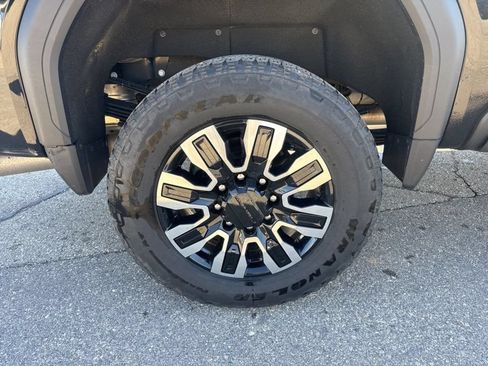 Used 2025 GMC Sierra 3500 Denali Ultimate AWD/4WD image 19