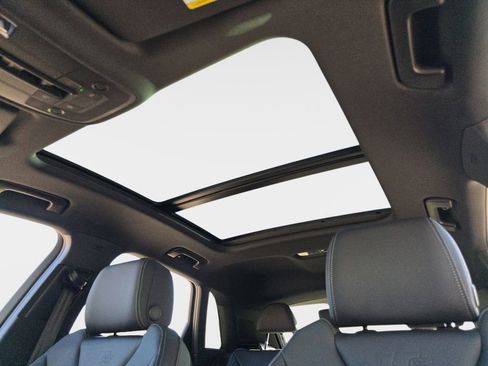 Certified 2025 Audi Q3 2.0T Premium w/ Convenience Package image 30