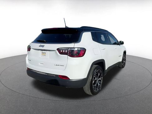 Used 2025 Jeep Compass Limited image 12