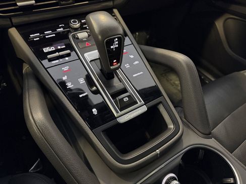 Used 2019 Porsche Cayenne image 19
