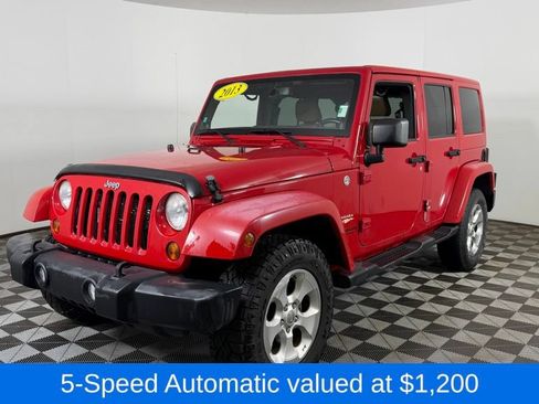 Used 2013 Jeep Wrangler Unlimited Sahara w/ Connectivity Group AWD/4WD image 3