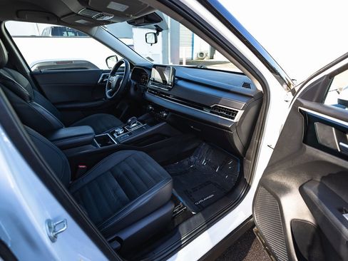Used 2023 Mitsubishi Outlander SE image 26
