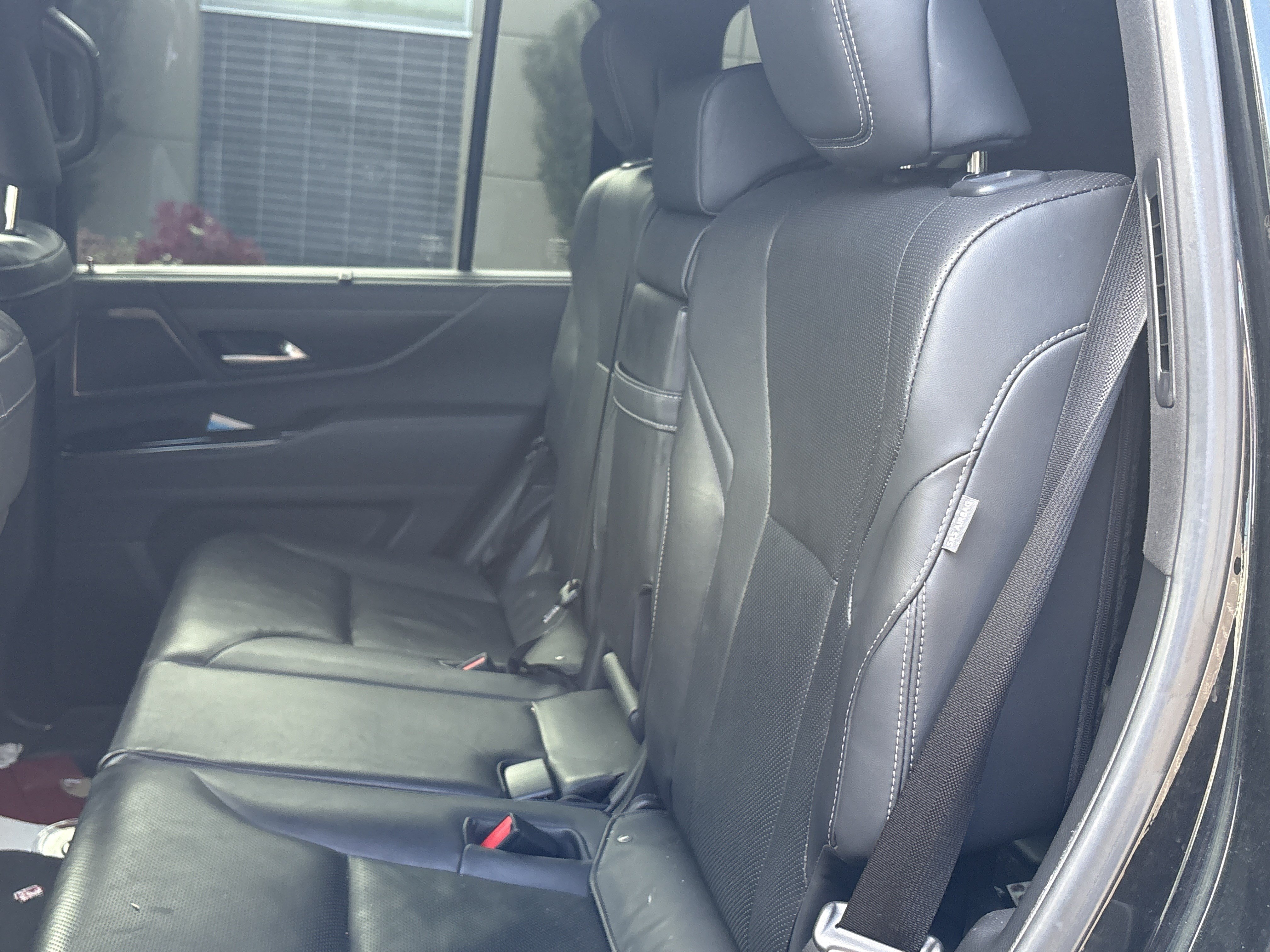 Used 2024 Lexus LX 600 4WD w/ Appearance Package image 31