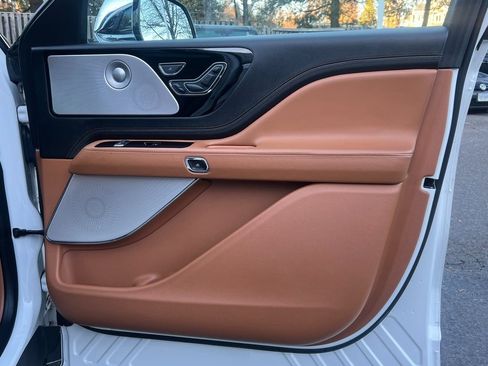 Used 2021 Lincoln Aviator Black Label w/ Dynamic Handling Package image 7