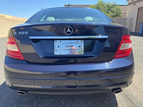 Used 2011 Mercedes-Benz C 300 Sedan image 7
