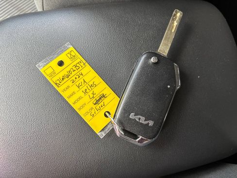 Certified 2024 Kia Seltos LX AWD/4WD image 33