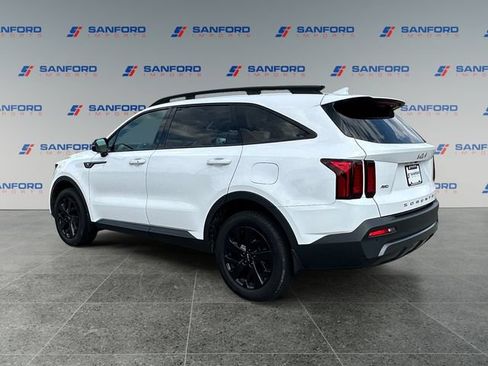 Used 2022 Kia Sorento S AWD/4WD image 3