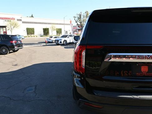 Used 2022 GMC Yukon SLE AWD/4WD image 8