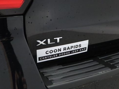 Used 2024 Ford Expedition XLT AWD/4WD image 17