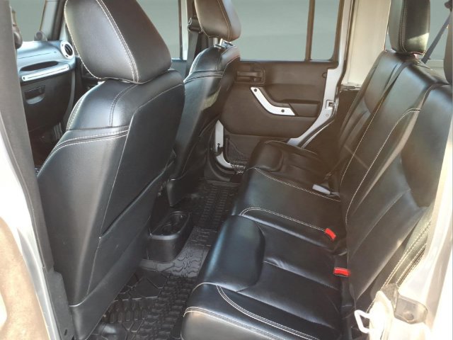 Used 2014 Jeep Wrangler Unlimited Sahara AWD/4WD image 31