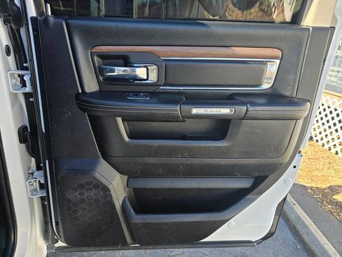 Used 2017 RAM 2500 Laramie image 17