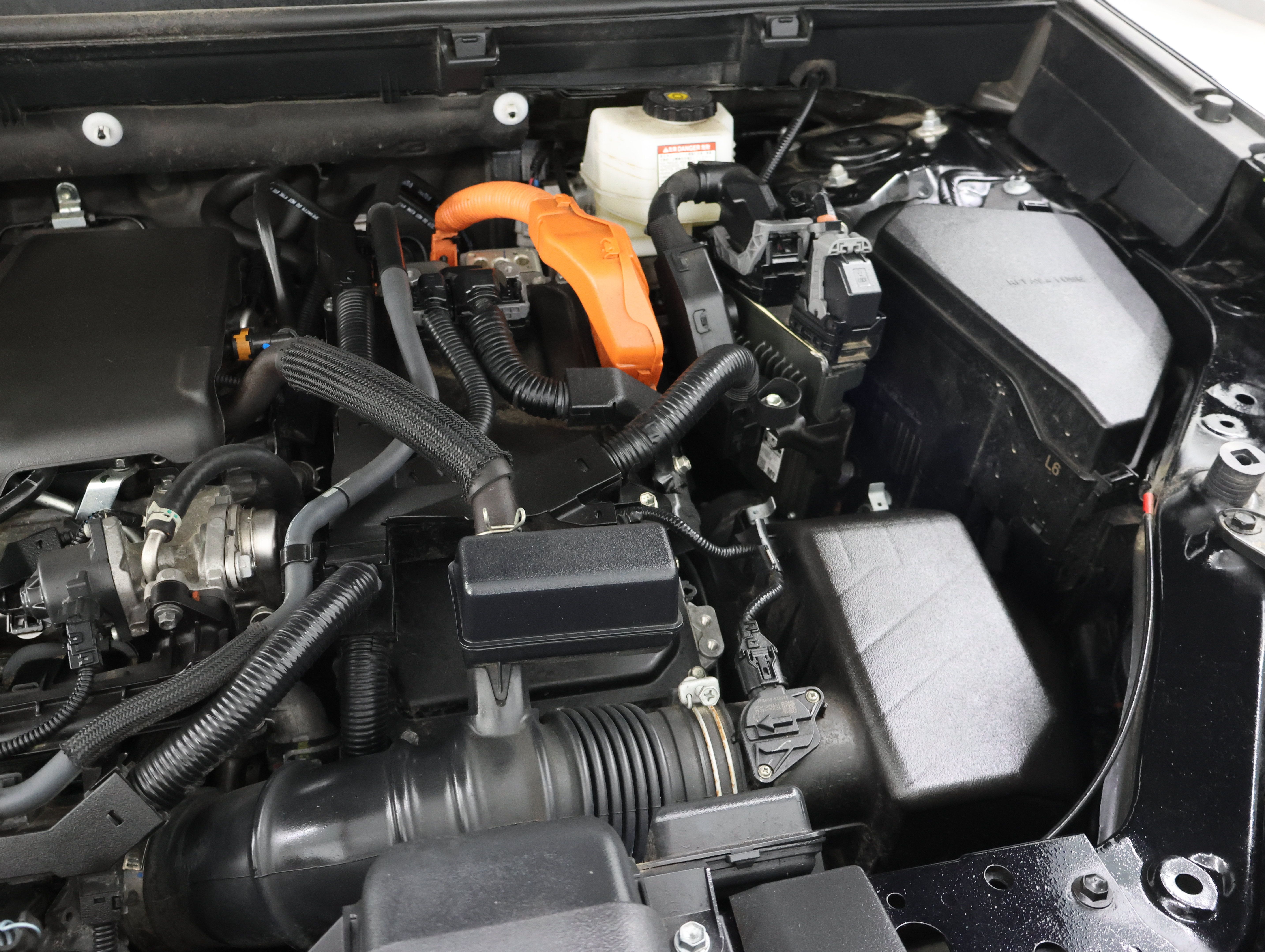 Used 2025 Toyota RAV4 LE AWD/4WD image 16