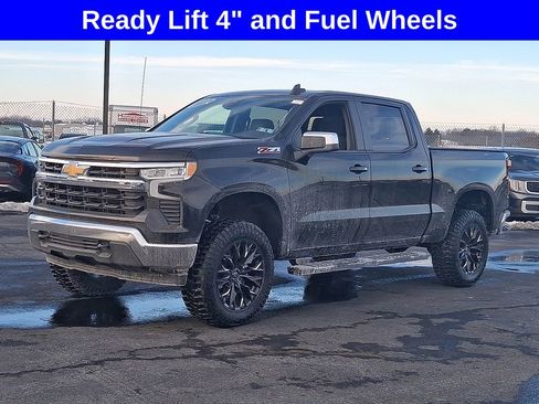 Used 2022 Chevrolet Silverado 1500 LT w/ Z71 Off-Road Package image 3