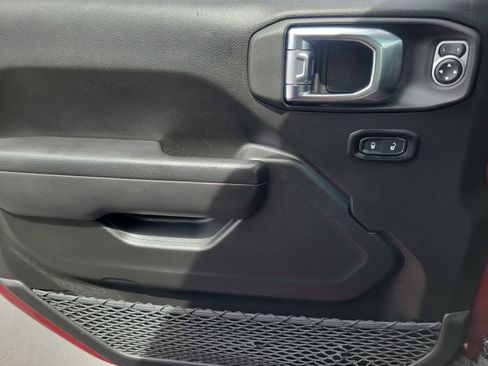 Used 2022 Jeep Gladiator Sport image 19