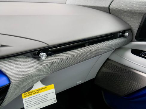 New 2026 Cadillac Optiq Luxury 1 image 29