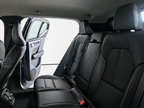 New 2026 Volvo XC40 B5 Core w/ Climate Package image 19