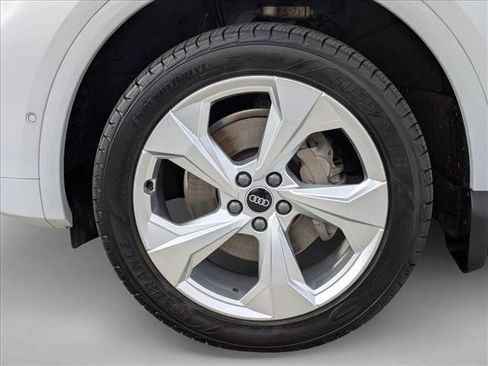 Used 2021 Audi Q5 Prestige image 25