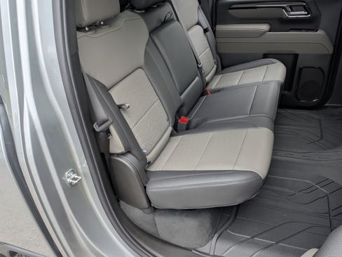 Used 2025 Chevrolet Silverado 2500 ZR2 w/ LPO, Dark Essentials Package AWD/4WD image 19