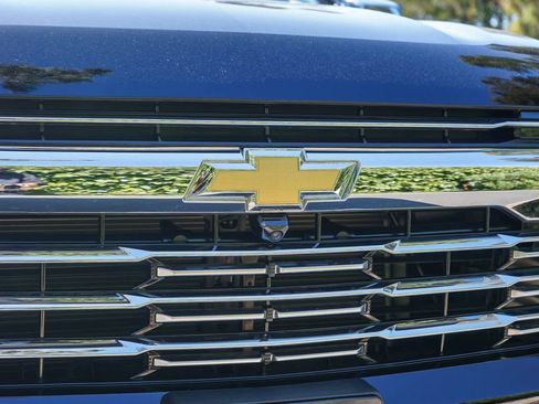 Used 2026 Chevrolet Suburban Premier w/ Sun And Tow Package RWD image 10