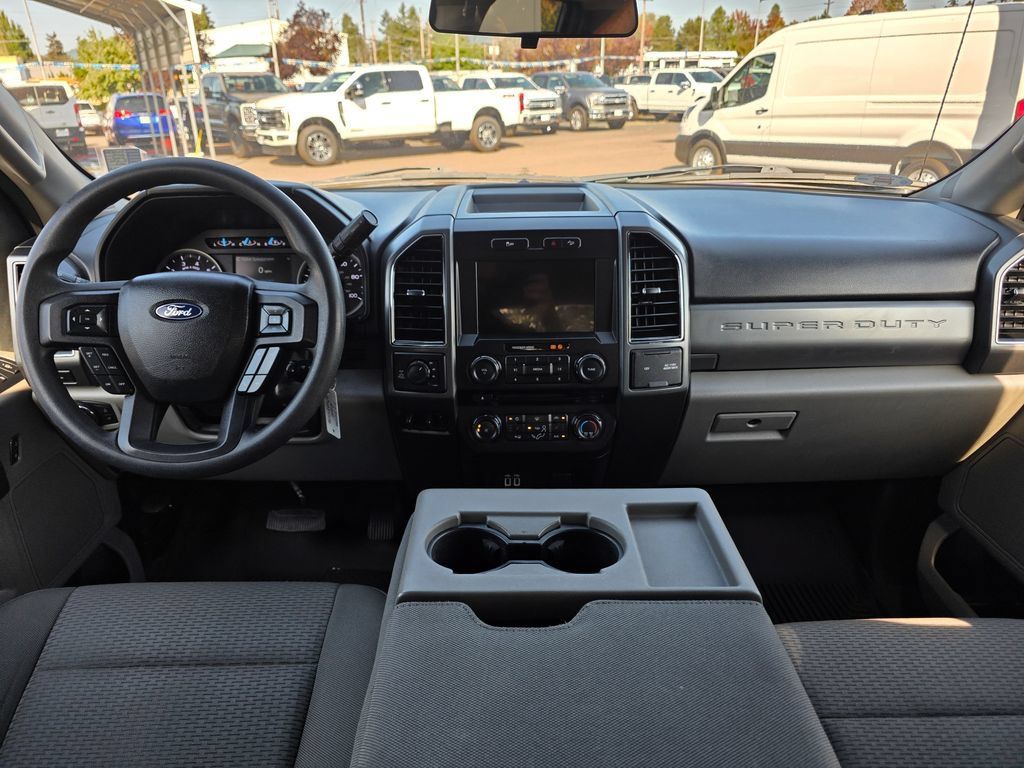 Used 2018 Ford F250 XLT w/ XLT Premium Package AWD/4WD image 5