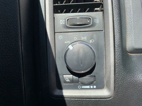 Used 2016 RAM 2500 Tradesman RWD image 18