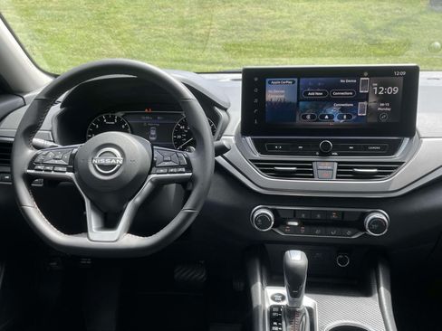 Used 2026 Nissan Altima 2.5 SR FWD image 12
