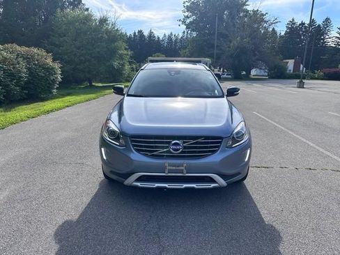 Used 2017 Volvo XC60 T6 Dynamic w/ Climate Package AWD/4WD image 8