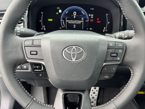 New 2026 Toyota Camry SE FWD image 21