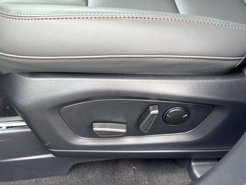 New 2026 Ford Explorer Active w/ Active Comfort Package RWD image 20