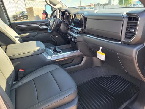 New 2026 Chevrolet Silverado 3500 LTZ w/ LTZ Convenience Package AWD/4WD image 9