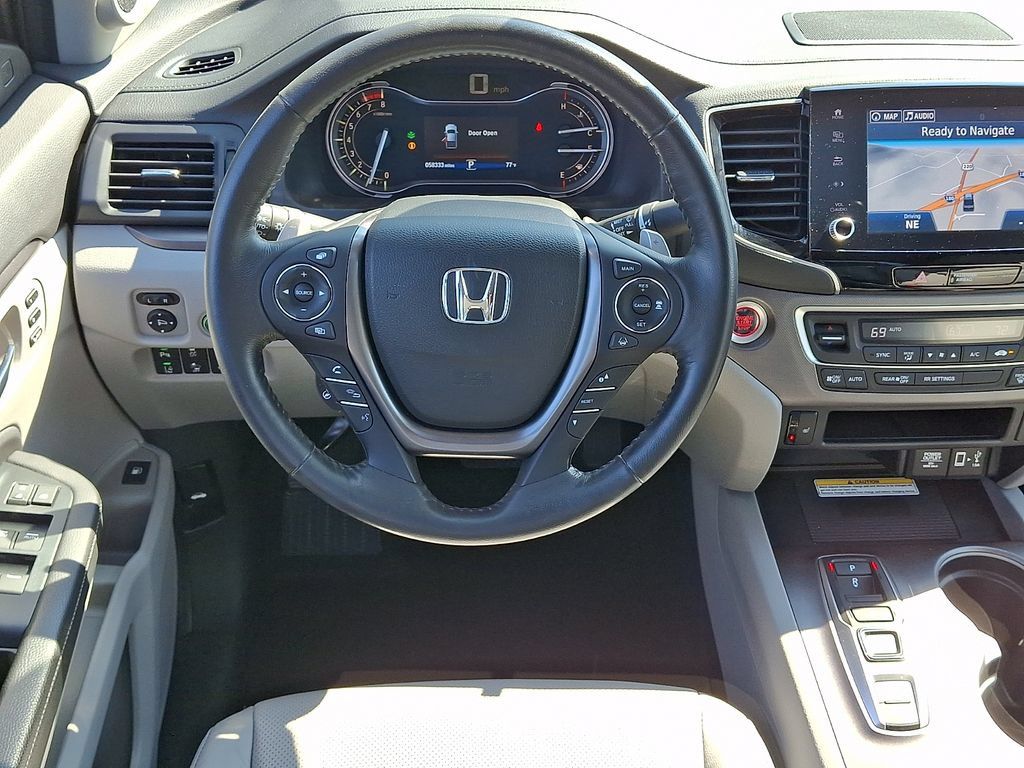 Used 2023 Honda Ridgeline RTL-E image 2