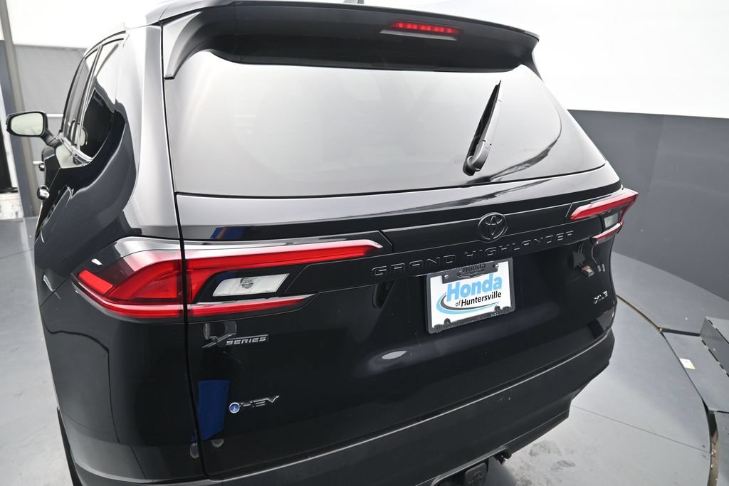 Used 2026 Toyota Grand Highlander XLE FWD image 15