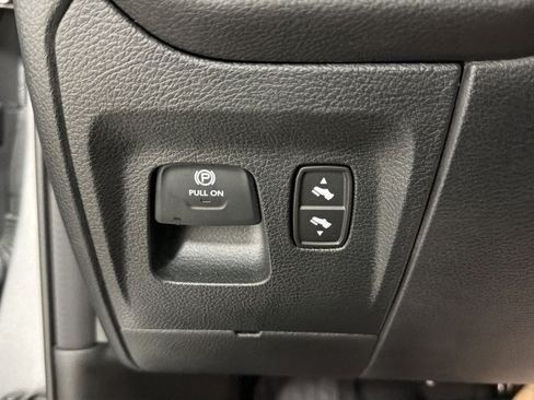 Used 2025 RAM 1500 Big Horn AWD/4WD image 20