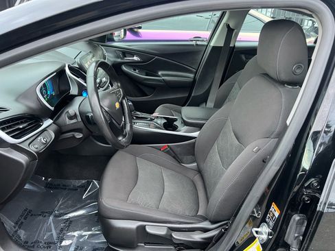 Used 2018 Chevrolet Volt LT w/ Comfort Package image 13