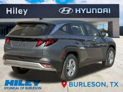New 2026 Hyundai Tucson SE image 4