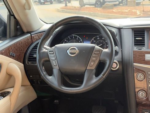 Used 2017 Nissan Armada Platinum w/ Interior Lighting Package RWD image 25