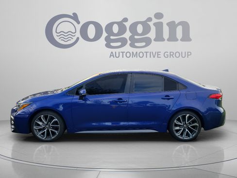 Used 2021 Toyota Corolla SE FWD image 2