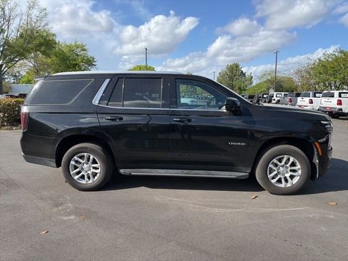 Used 2025 Chevrolet Tahoe LT image 2