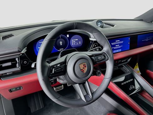 New 2026 Porsche Macan 4S Electric AWD/4WD image 12