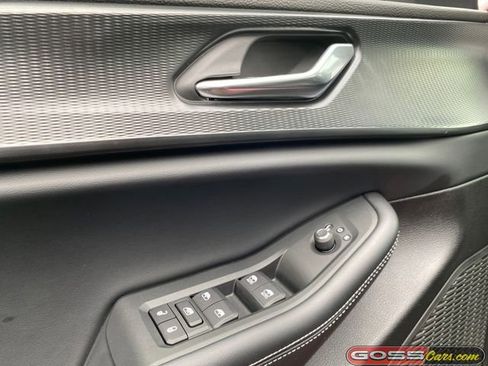 Certified 2025 Jeep Grand Cherokee Altitude image 23