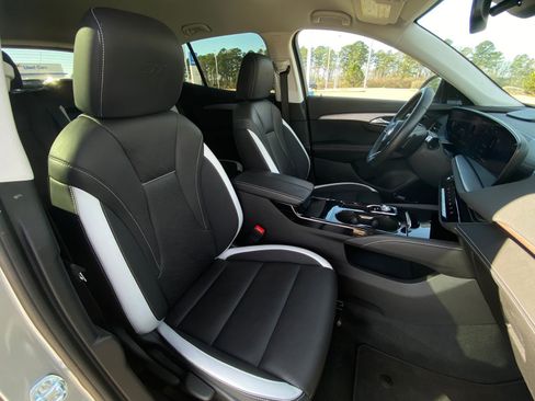 Used 2025 Buick Envision Sport Touring image 13