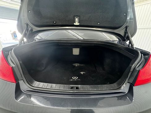 Used 2011 INFINITI G37 x Sedan w/ Premium Pkg image 22