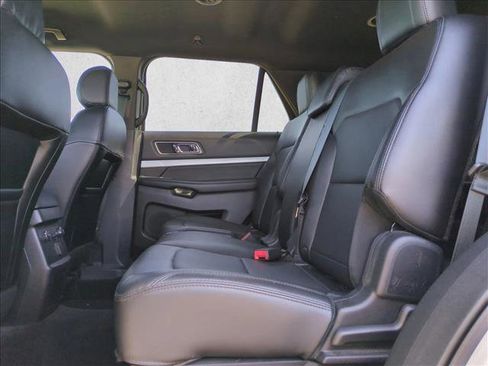 Used 2016 Ford Explorer XLT w/ Equipment Group 202A image 14