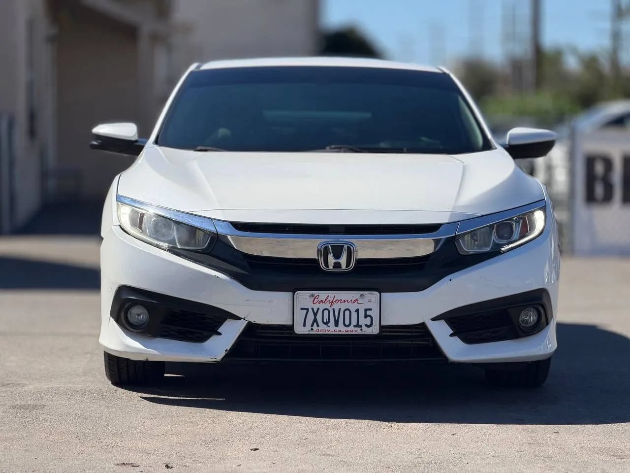 Used 2017 Honda Civic EX-T image 3