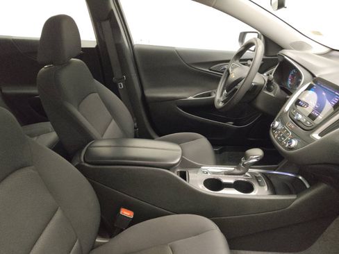 Used 2022 Chevrolet Malibu LT image 21