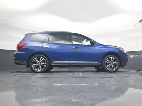 Used 2017 Nissan Pathfinder Platinum w/ Cargo Package image 24
