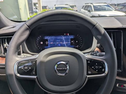 Used 2024 Volvo XC60 B5 Plus AWD/4WD image 22