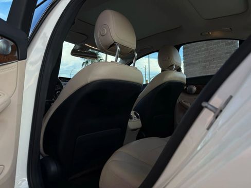 Used 2015 Mercedes-Benz C 300 4MATIC Sedan image 43