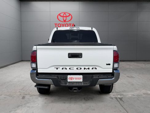 Used 2023 Toyota Tacoma TRD Off-Road AWD/4WD image 4